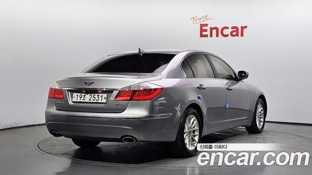 Hyundai Genesis 2011 thumb 3