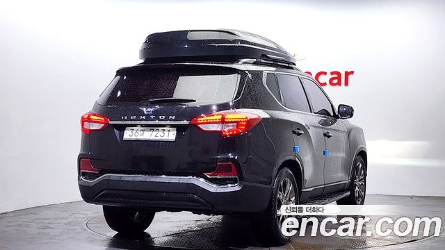 SsangYong Rexton 2017 thumb 3