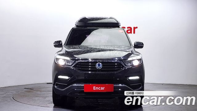 SsangYong Rexton 2017 thumb 4