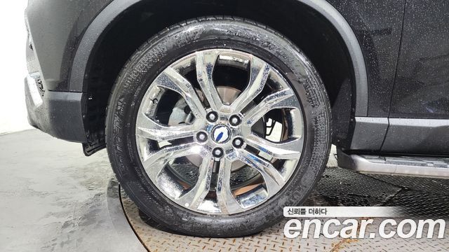 SsangYong Rexton 2017 thumb 6