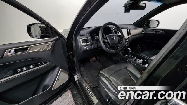 SsangYong Rexton 2017 thumb 11