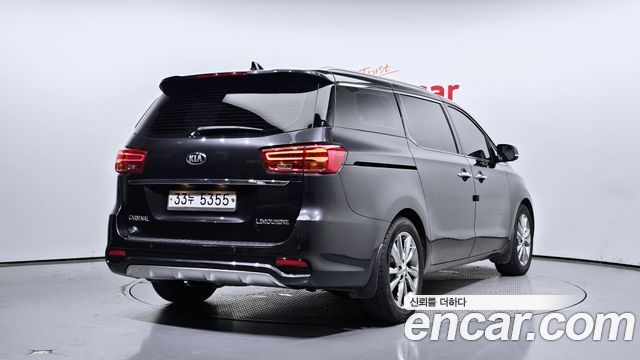 Kia Carnival 2019 thumb 3
