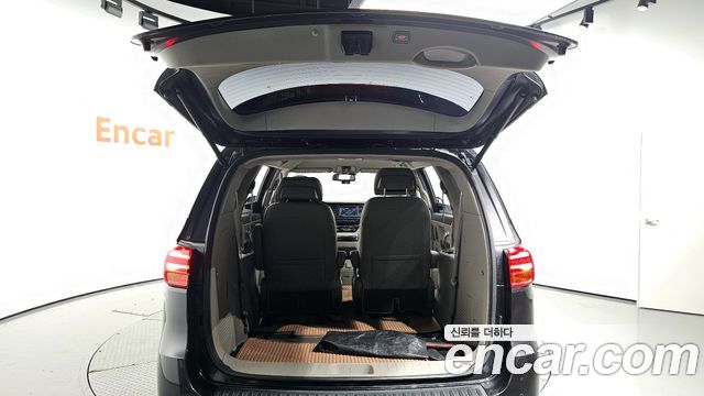 Kia Carnival 2019 thumb 12