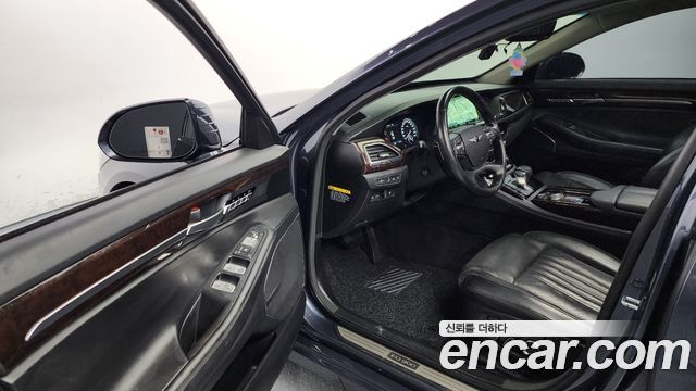 Genesis G90 2016 thumb 11