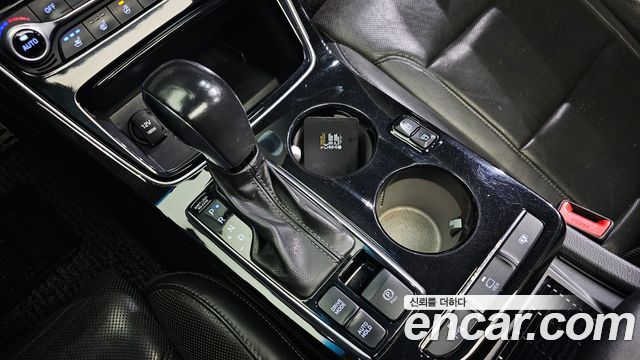 Hyundai Grandeur 2017 thumb 10
