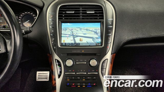 Lincoln MKX 2016 thumb 12