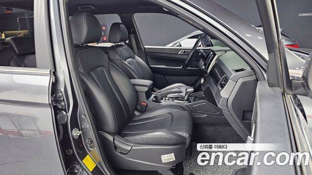 SsangYong Rexton 2022 thumb 10