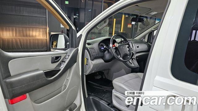 Hyundai Starex 2019 thumb 10