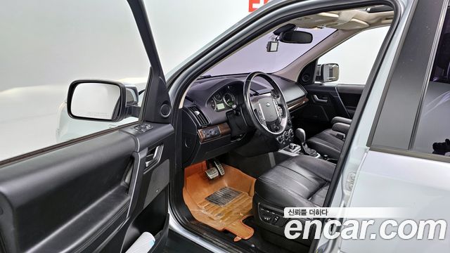 Land Rover Freelander 2011 thumb 11