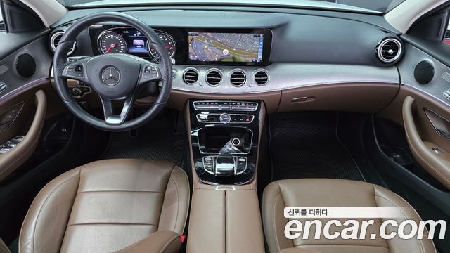 Mercedes-Benz E-Class 2018 thumb 8
