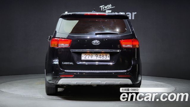 Kia Carnival 2014 thumb 5