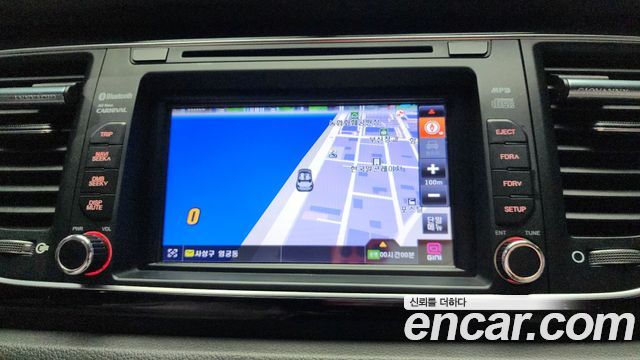 Kia Carnival 2014 thumb 11