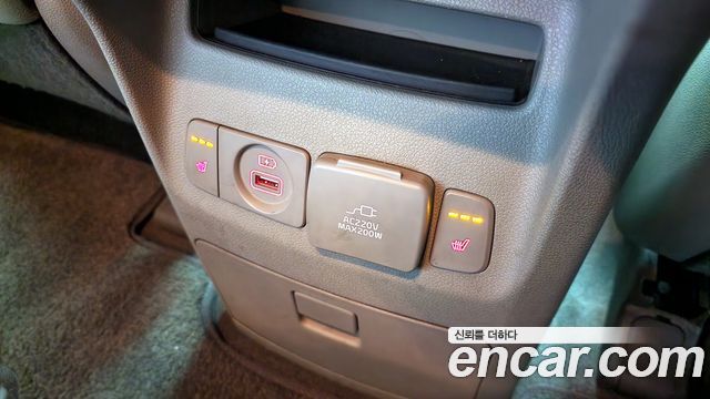 Kia Carnival 2014 thumb 12