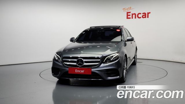 Mercedes-Benz E-Class 2019 thumb 4