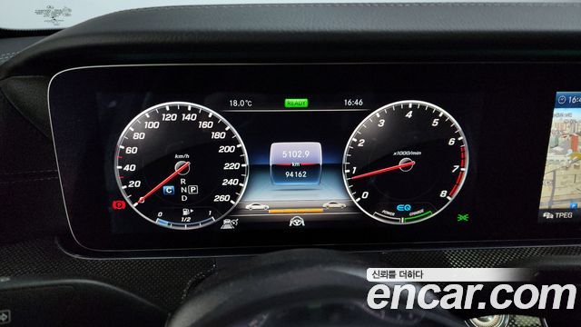 Mercedes-Benz E-Class 2019 thumb 9