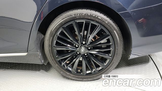 Hyundai Grandeur 2017 thumb 6