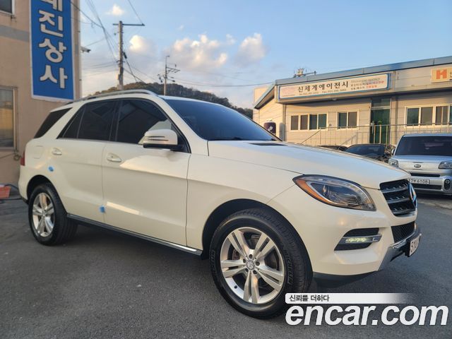 Mercedes-Benz M-Class 2012 thumb 4