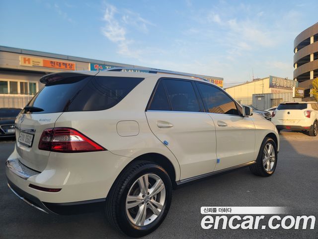 Mercedes-Benz M-Class 2012 thumb 6