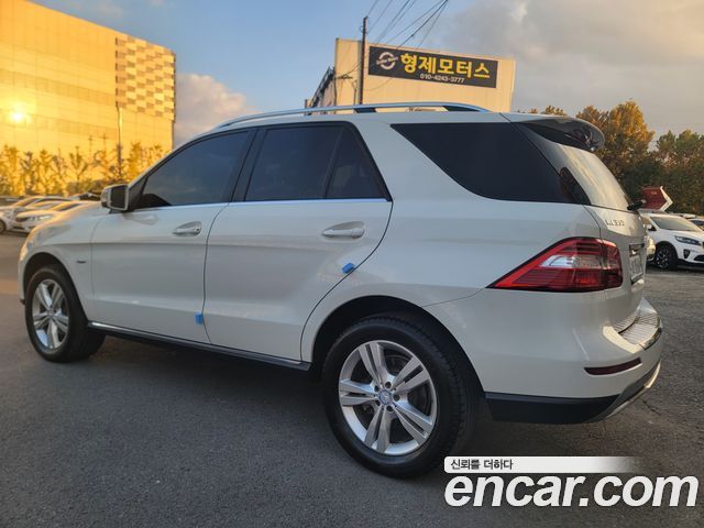 Mercedes-Benz M-Class 2012 thumb 8