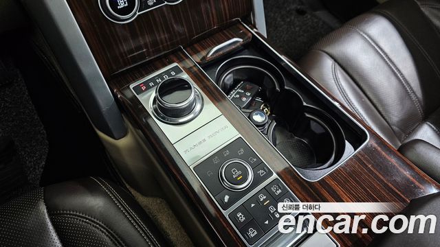 Land Rover Range Rover 2017 thumb 10