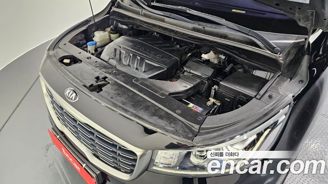 Kia Carnival 2018 thumb 6