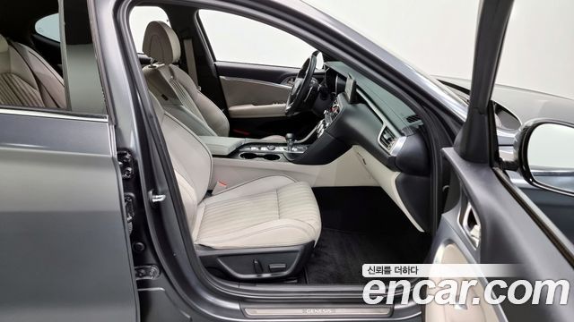 Genesis G70 2021 thumb 10