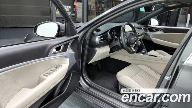 Genesis G70 2021 thumb 12