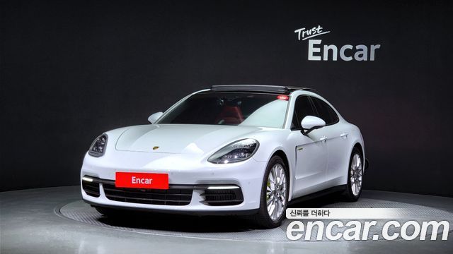 Porsche Panamera 2020 thumb 2