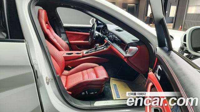 Porsche Panamera 2020 thumb 11