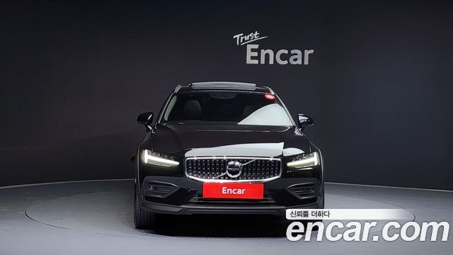 Volvo V60 2019 thumb 3