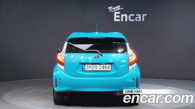 Toyota Prius 2018 thumb 5