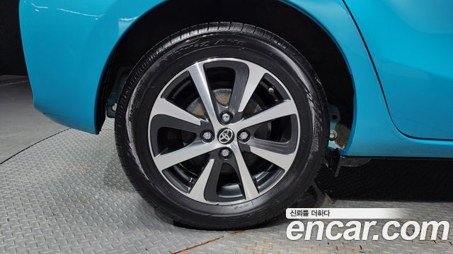 Toyota Prius 2018 thumb 6