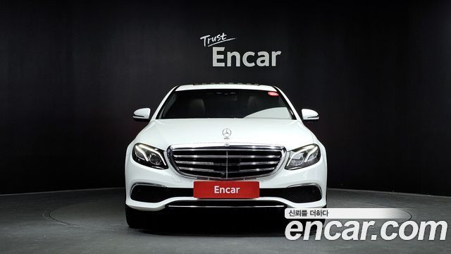 Mercedes-Benz E-Class 2020 thumb 3