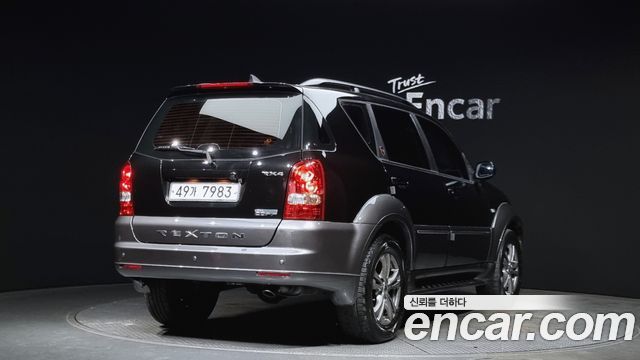 SsangYong Rexton 2012 thumb 3