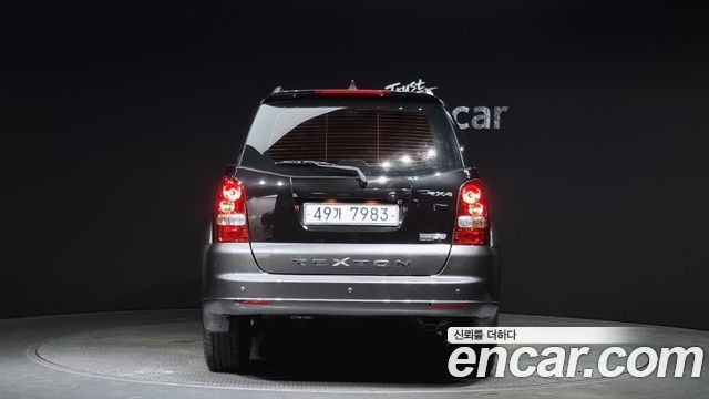 SsangYong Rexton 2012 thumb 5