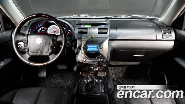SsangYong Rexton 2012 thumb 8