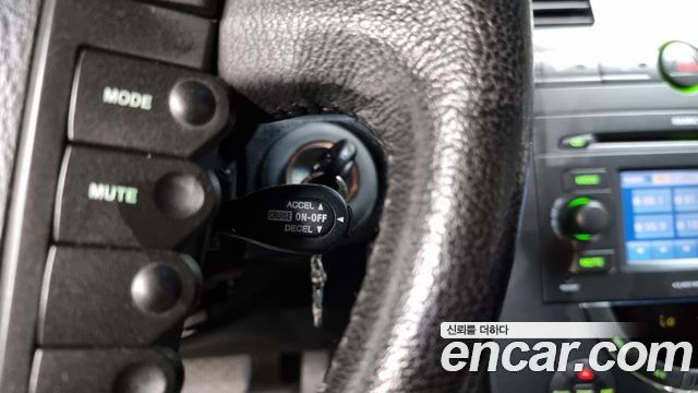 SsangYong Rexton 2012 thumb 12