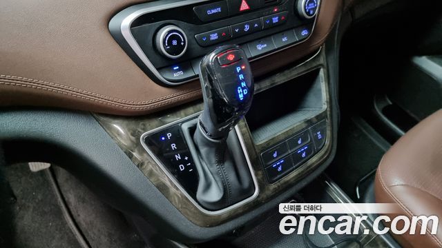 Hyundai Starex 2019 thumb 9