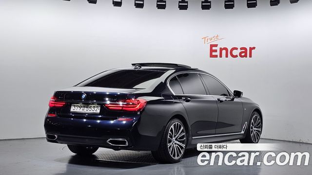 BMW 7 серии 2017 thumb 3