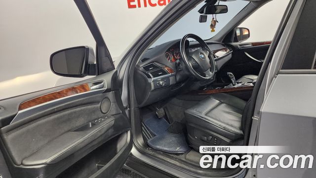 BMW X5 2012 thumb 10