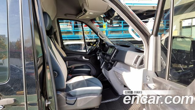 Hyundai Staria 2018 thumb 12
