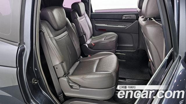 SsangYong Korando 2014 thumb 11