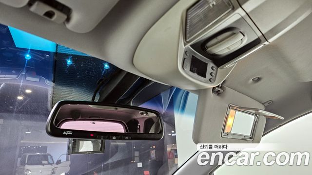 SsangYong Korando 2014 thumb 12