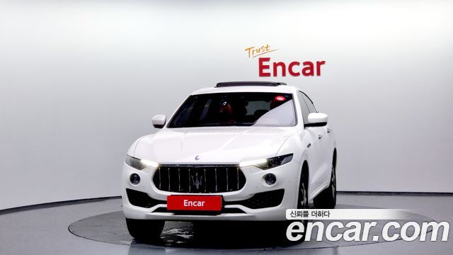 Maserati Levante 2018 thumb 4