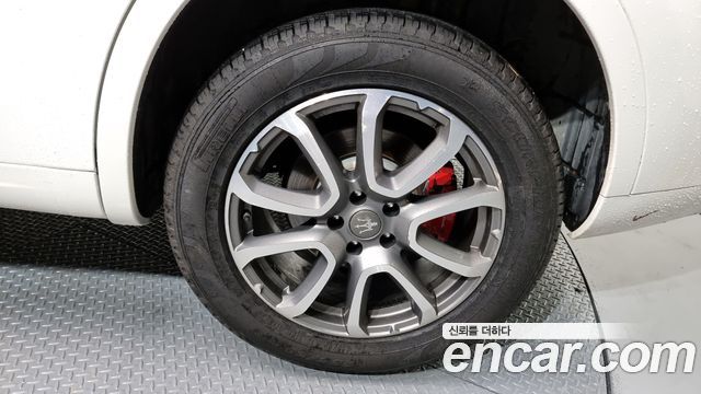 Maserati Levante 2018 thumb 6