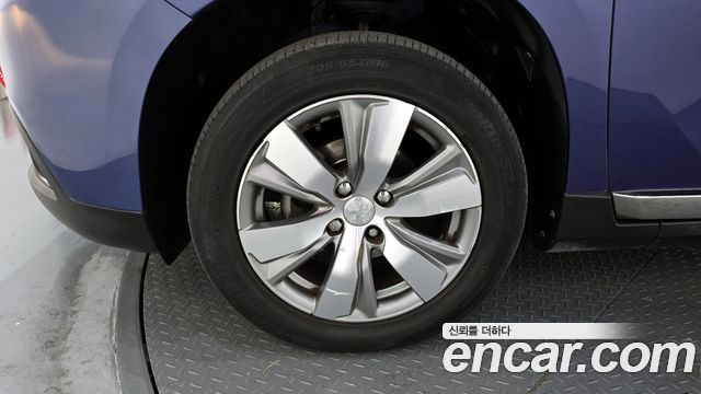 Peugeot 2008 2015 thumb 6
