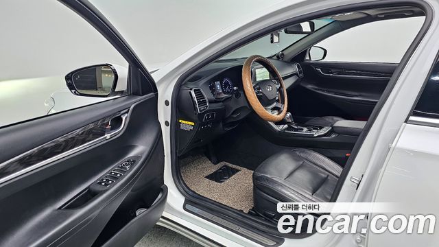 Hyundai Grandeur 2017 thumb 10