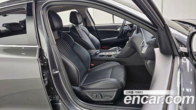 Genesis G70 2019 thumb 10