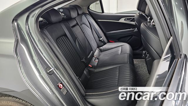 Genesis G70 2019 thumb 12