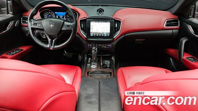 Maserati Ghibli 2019 thumb 8